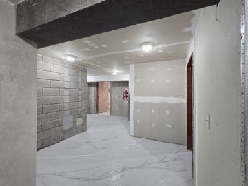 VENTA EDIFICIO -LOCAL COMERCIAL +3 PISOS-CABALLITO