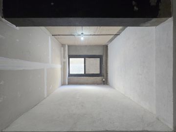 VENTA EDIFICIO -LOCAL COMERCIAL +3 PISOS-CABALLITO