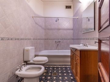 VENTA CASA UNICA RESIDENCIAL O SEDE PROFESIONAL