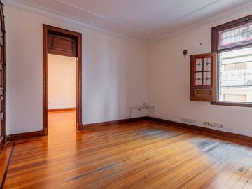 VENTA CASA UNICA RESIDENCIAL O SEDE PROFESIONAL