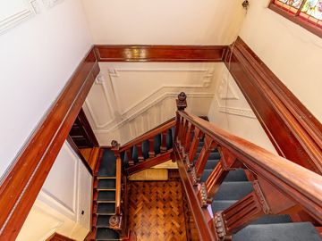 VENTA CASA UNICA RESIDENCIAL O SEDE PROFESIONAL