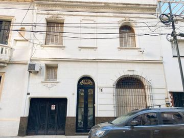 VENTA CASA UNICA RESIDENCIAL O SEDE PROFESIONAL