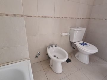 Venta Depto Duplex 2 dormitorios entre Boulevares