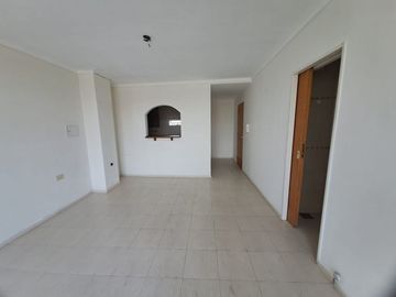 Venta Depto Duplex 2 dormitorios entre Boulevares