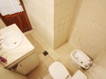 Venta CASA 6 AMBIENTES con Gran terraza Paternal