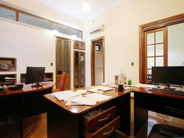 Venta CASA 6 AMBIENTES con Gran terraza Paternal