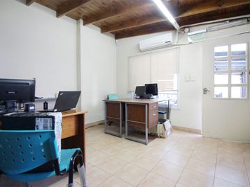 Venta CASA 6 AMBIENTES con Gran terraza Paternal