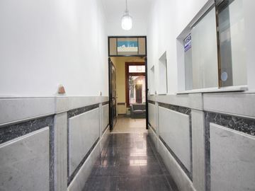 Venta CASA 6 AMBIENTES con Gran terraza Paternal