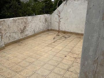 EXCELENTE CASA O 2 PH LISTOS P/HABITAR EN FLORES