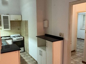 EXCELENTE CASA O 2 PH LISTOS P/HABITAR EN FLORES