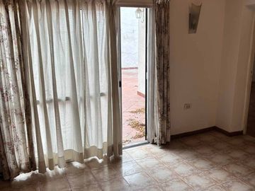 EXCELENTE CASA O 2 PH LISTOS P/HABITAR EN FLORES
