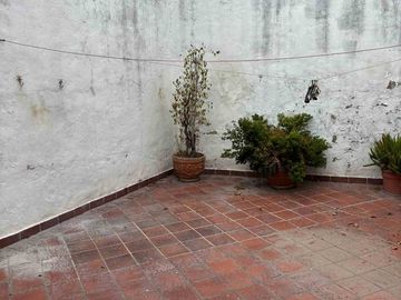 EXCELENTE CASA O 2 PH LISTOS P/HABITAR EN FLORES