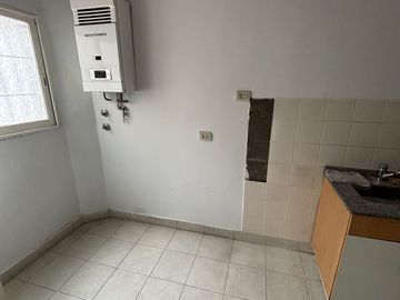 EXCELENTE CASA O 2 PH LISTOS P/HABITAR EN FLORES