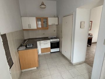 EXCELENTE CASA O 2 PH LISTOS P/HABITAR EN FLORES
