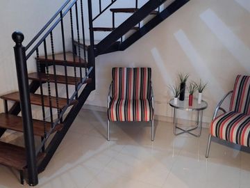CASA EN VENTA ADROGUÉ QUINCHO Y COCHERA