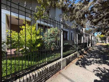CASA EN VENTA ADROGUÉ QUINCHO Y COCHERA