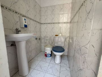 Alquiler amplio galpón San Martin + opc. vivienda