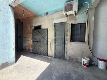 Alquiler amplio galpón San Martin + opc. vivienda
