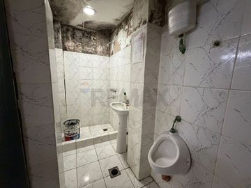 Alquiler amplio galpón San Martin + opc. vivienda