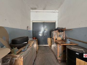 Alquiler amplio galpón San Martin + opc. vivienda