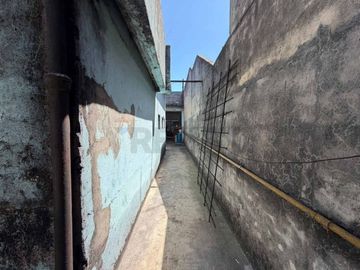 Alquiler amplio galpón San Martin + opc. vivienda