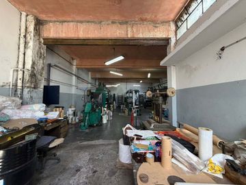 Alquiler amplio galpón San Martin + opc. vivienda