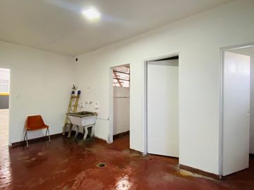 Galpón en alquiler | Más de 500 m² | impecable