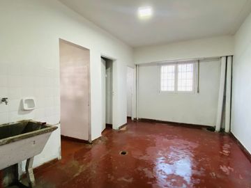 Galpón en alquiler | Más de 500 m² | impecable