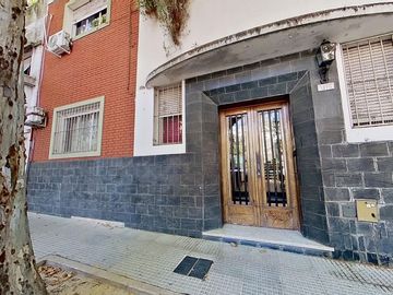 VTA PH 2 AMB C/PATIO en Parque Chacabuco