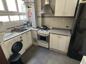 VENTA DEPTO 3 AMB - ABASTO - AMOBLADO