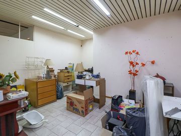 VENTA  CASA 5 amb / PARQUE y 2 LOCALES COMERCIALES