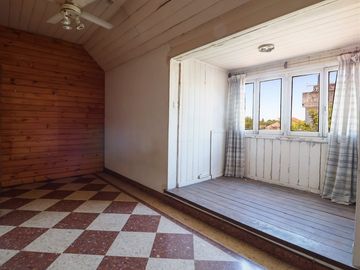 VENTA  CASA 5 amb / PARQUE y 2 LOCALES COMERCIALES
