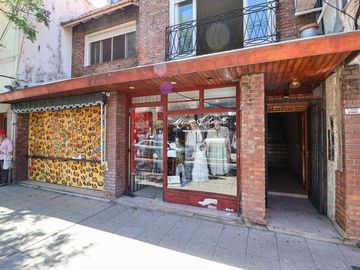 VENTA  CASA 5 amb / PARQUE y 2 LOCALES COMERCIALES