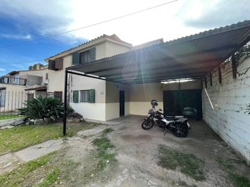 CASA EN VENTA 3 DORMITORIOS BARRIO JUAN B JUSTO