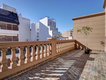 ALQUILER CASA CABALLITO Con ASCENSOR