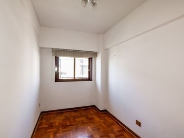 VENTA 4 AMB -BALCÓN- COCHERA-BAULERA-V. PUEYRREDÓN