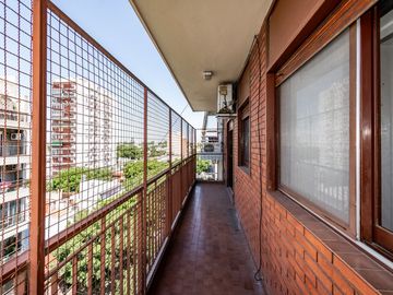 VENTA 4 AMB -BALCÓN- COCHERA-BAULERA-V. PUEYRREDÓN