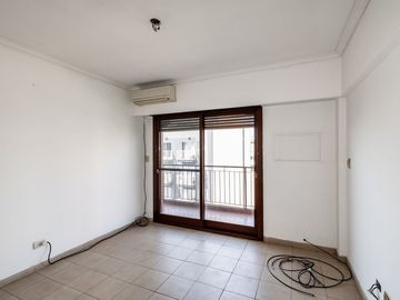 VENTA 4 AMB -BALCÓN- COCHERA-BAULERA-V. PUEYRREDÓN