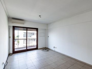 VENTA 4 AMB -BALCÓN- COCHERA-BAULERA-V. PUEYRREDÓN