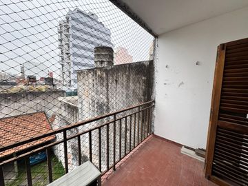 Departamento Espacioso 2 Ambientes Con 2 balcones
