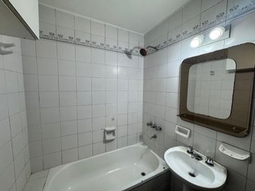 Departamento Espacioso 2 Ambientes Con 2 balcones
