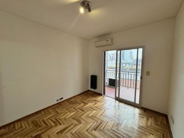 Departamento Espacioso 2 Ambientes Con 2 balcones