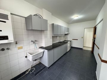 Departamento Espacioso 2 Ambientes Con 2 balcones