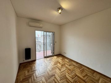 Departamento Espacioso 2 Ambientes Con 2 balcones