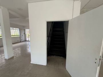 ALQUILER LOCAL COMERCIAL MUNRO