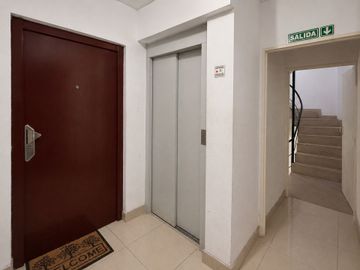HERMOSO DEPTO 3 AMB CON BALCON, COCHERA Y BAULERA