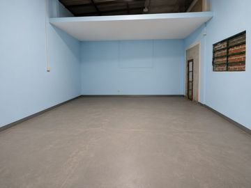 VENTA GALPÓN+LOCAL-LOTE DE 482 m²-LOMA HERMOSA
