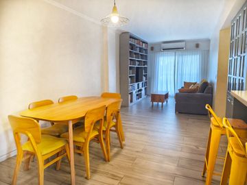 VENTA DEPTO 4 AMBIENTES + DEPENDENCIA EN FLORES