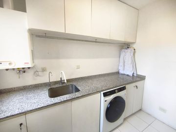 VENTA DEPTO 4 AMBIENTES + DEPENDENCIA EN FLORES