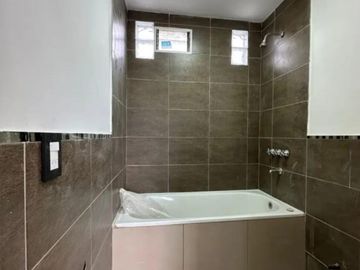 CONSULTORIOS U OFICINAS EXCELENTE UBICACION